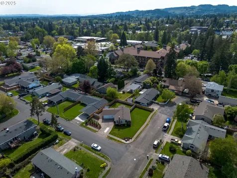 709 N Holly Drive Newberg OR 97132