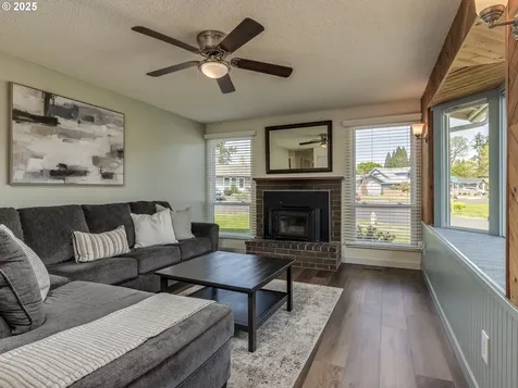 709 N Holly Drive Newberg OR 97132