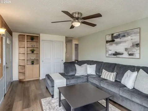 709 N Holly Drive Newberg OR 97132
