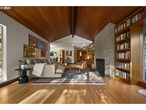 4520 Sw Humphrey Court Portland OR 97221