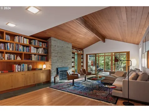 4520 Sw Humphrey Court Portland OR 97221