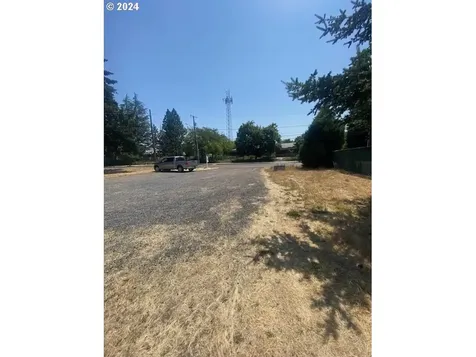 425 River Avenue Eugene OR 97404