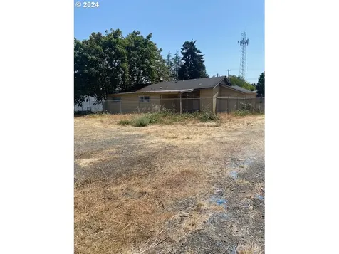 425 River Avenue Eugene OR 97404