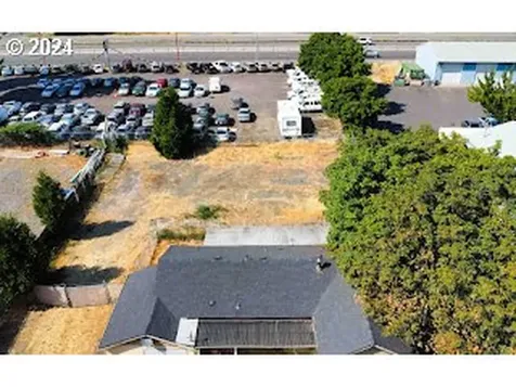 425 River Avenue Eugene OR 97404