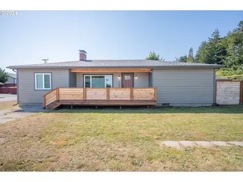 2209 Virginia Avenue North Bend OR 97459