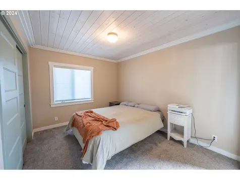 2209 Virginia Avenue North Bend OR 97459