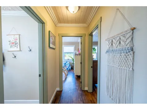 2209 Virginia Avenue North Bend OR 97459