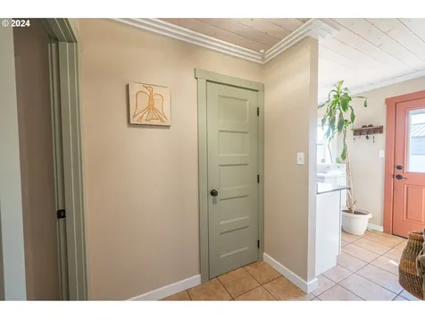 2209 Virginia Avenue North Bend OR 97459
