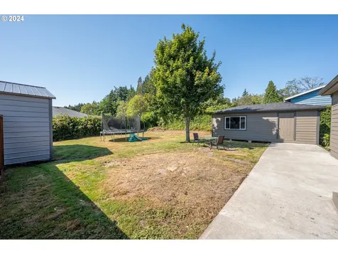 2209 Virginia Avenue North Bend OR 97459