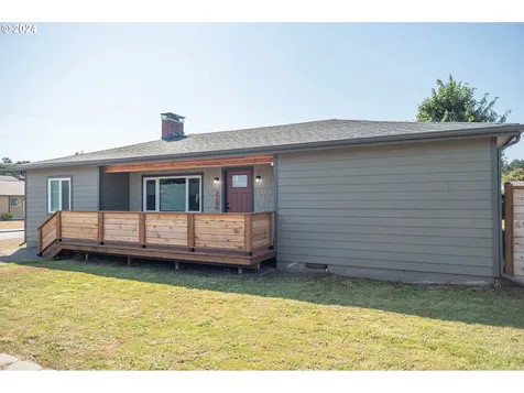 2209 Virginia Avenue North Bend OR 97459