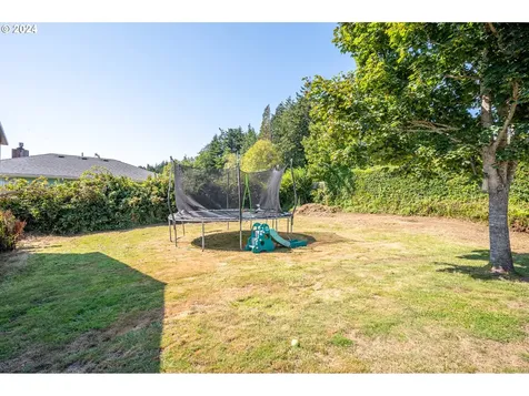 2209 Virginia Avenue North Bend OR 97459