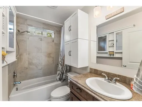 151 Elkay Drive Eugene OR 97404