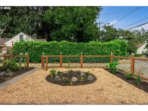 151 Elkay Drive Eugene OR 97404