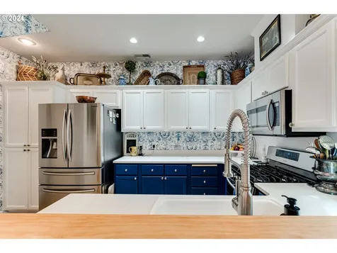 1688 Riley Lane Eugene OR 97402
