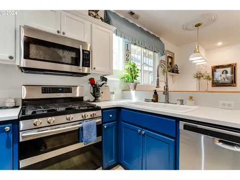 1688 Riley Lane Eugene OR 97402