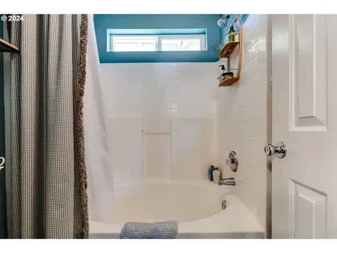 1688 Riley Lane Eugene OR 97402