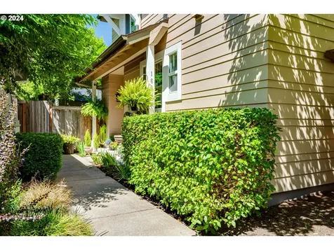 1688 Riley Lane Eugene OR 97402