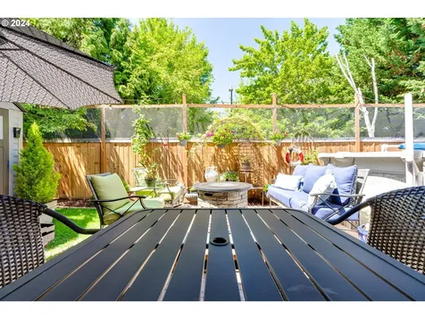 1688 Riley Lane Eugene OR 97402