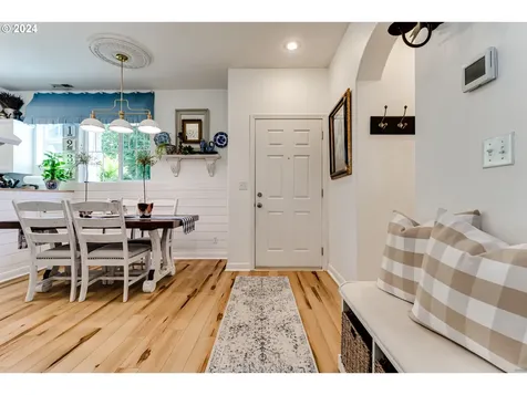 1688 Riley Lane Eugene OR 97402