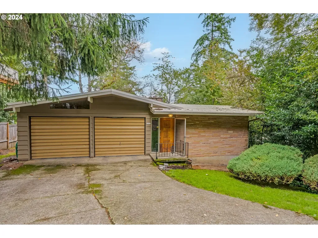 1633 Sw Custer Street Portland OR 97219