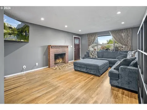 17740 SE Haig Drive Portland OR 97236