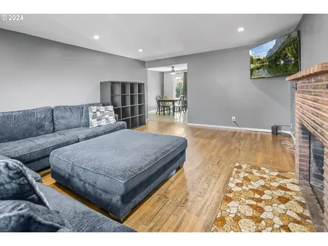 17740 SE Haig Drive Portland OR 97236