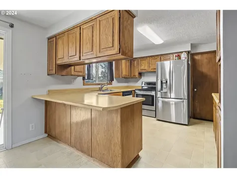 17740 SE Haig Drive Portland OR 97236