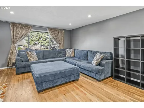 17740 SE Haig Drive Portland OR 97236