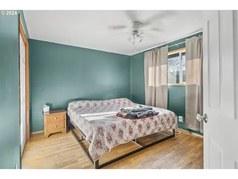 17740 SE Haig Drive Portland OR 97236