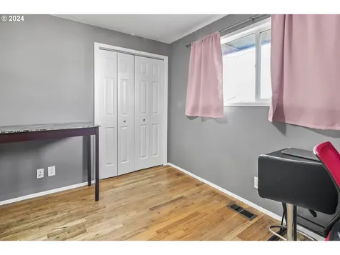 17740 SE Haig Drive Portland OR 97236