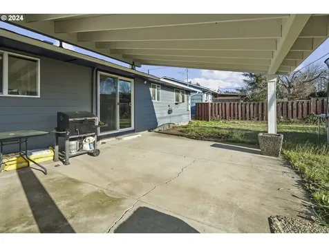17740 SE Haig Drive Portland OR 97236