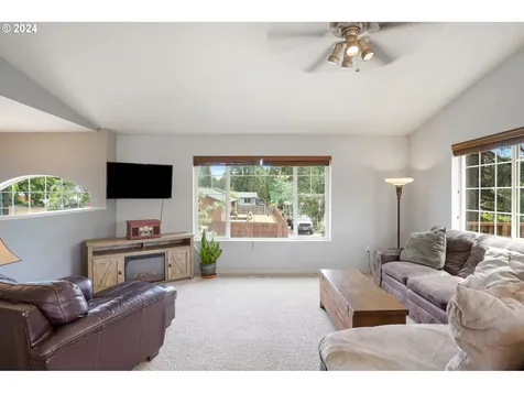 196 Topaz Street Philomath OR 97370