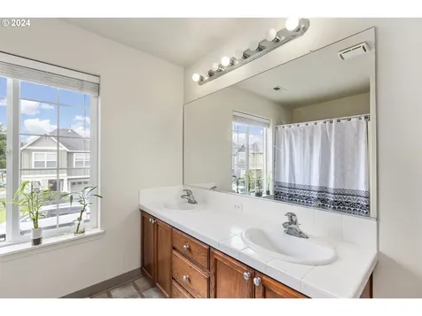20498 SW Chandelle Court Beaverton OR 97078
