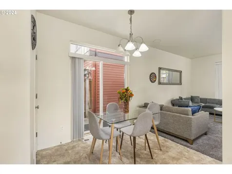 20498 SW Chandelle Court Beaverton OR 97078
