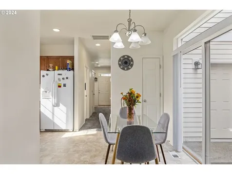 20498 SW Chandelle Court Beaverton OR 97078