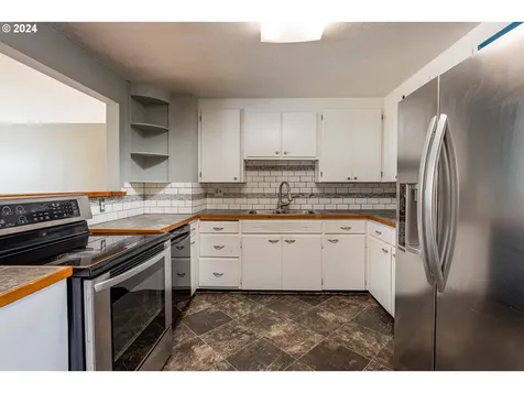 1232 8th Street Springfield OR 97477