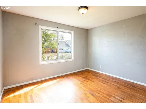 1232 8th Street Springfield OR 97477