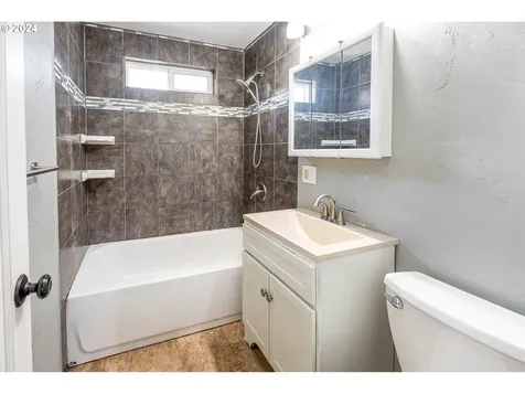 1232 8th Street Springfield OR 97477