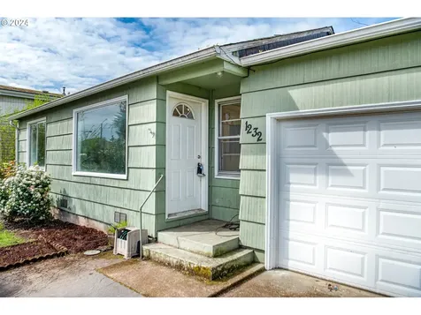1232 8th Street Springfield OR 97477