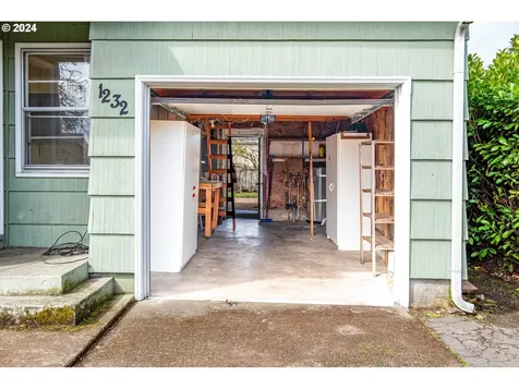 1232 8th Street Springfield OR 97477