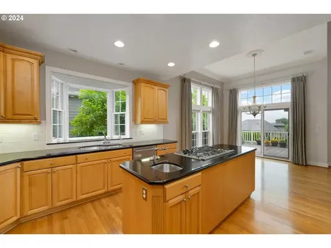 8012 Se 144th Drive Portland OR 97236