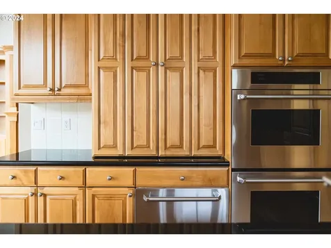 8012 Se 144th Drive Portland OR 97236
