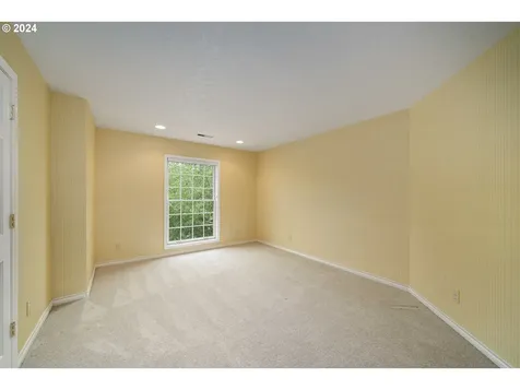 8012 Se 144th Drive Portland OR 97236
