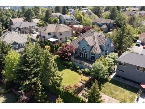 8012 Se 144th Drive Portland OR 97236