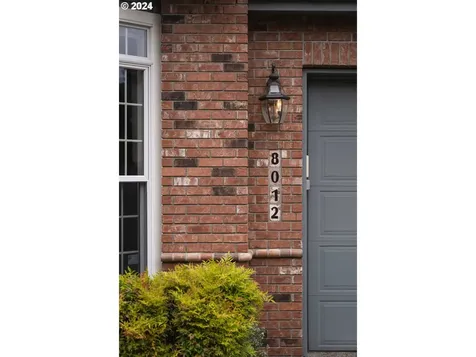 8012 Se 144th Drive Portland OR 97236