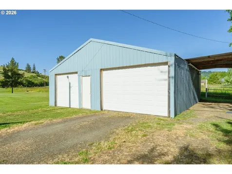 503 Old Pioneer Road Sutherlin OR 97479