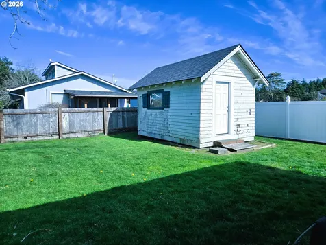 1501 262nd Place Ocean Park WA 98640