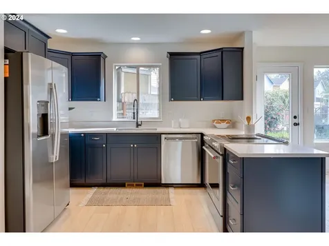 13620 Ne Glendoveer Court Portland OR 97230