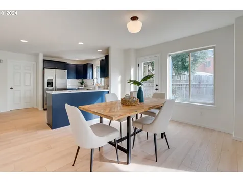 13620 Ne Glendoveer Court Portland OR 97230