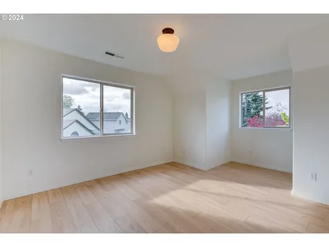 13620 Ne Glendoveer Court Portland OR 97230